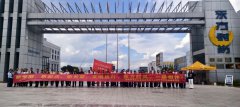 <b>双线联动！东方时尚“请进来+走出去”点亮校园</b>